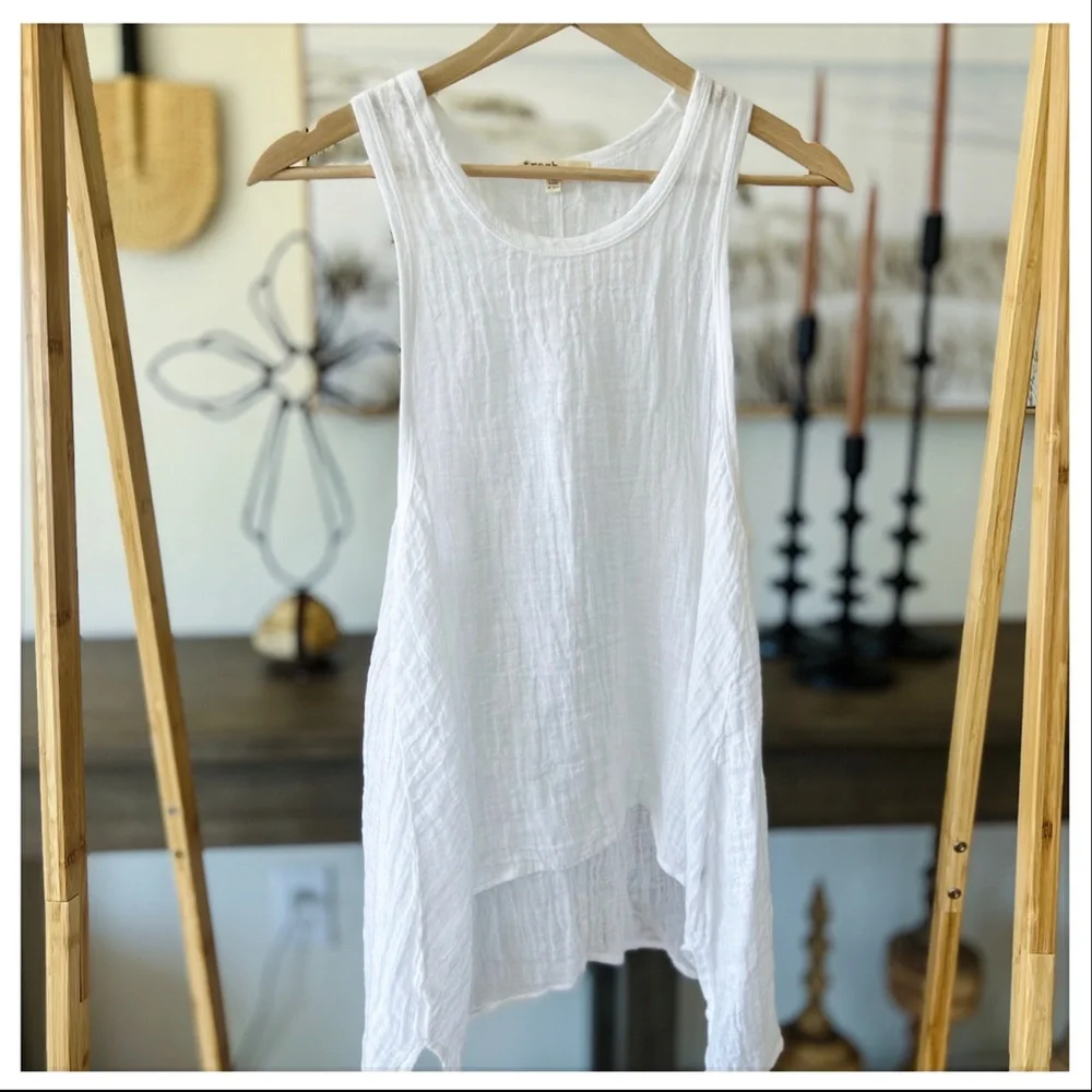 NEW Fresh Produce White Tank - Picture 2 of 10